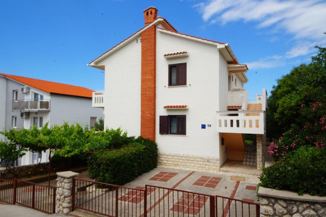 Cozy Apartments Danica Novalja With Terrace - First Floor Екстер'єр фото