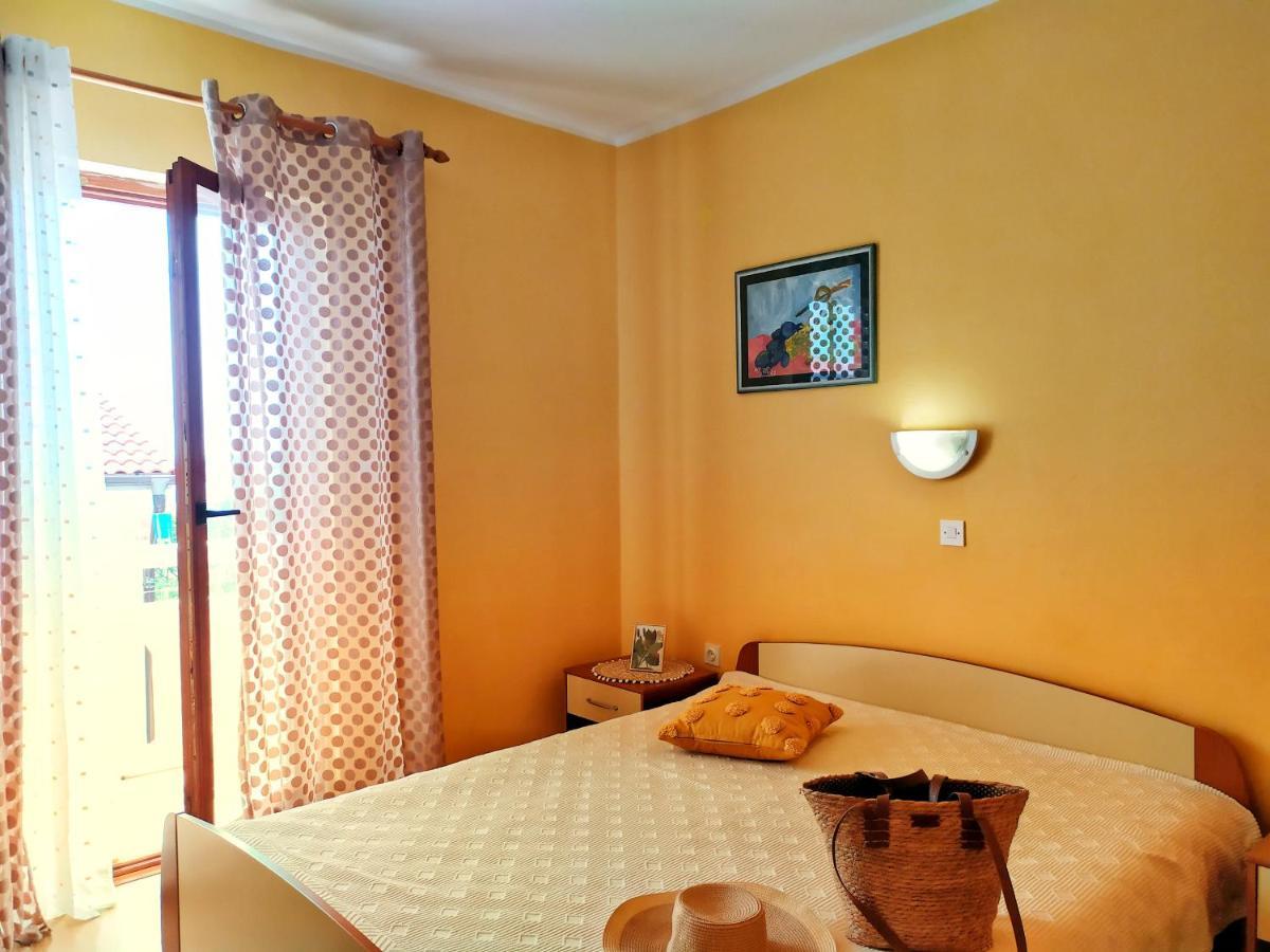 Cozy Apartments Danica Novalja With Terrace - First Floor Екстер'єр фото