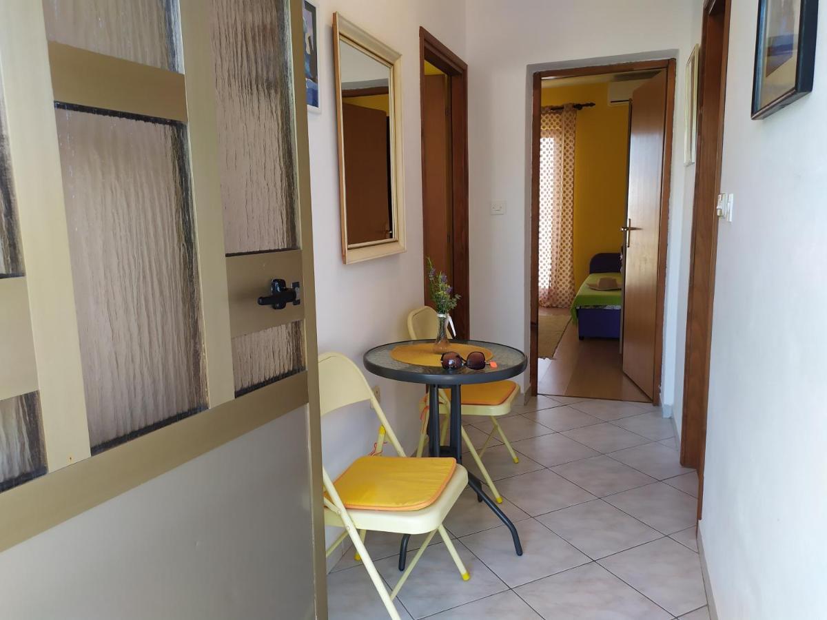 Cozy Apartments Danica Novalja With Terrace - First Floor Екстер'єр фото