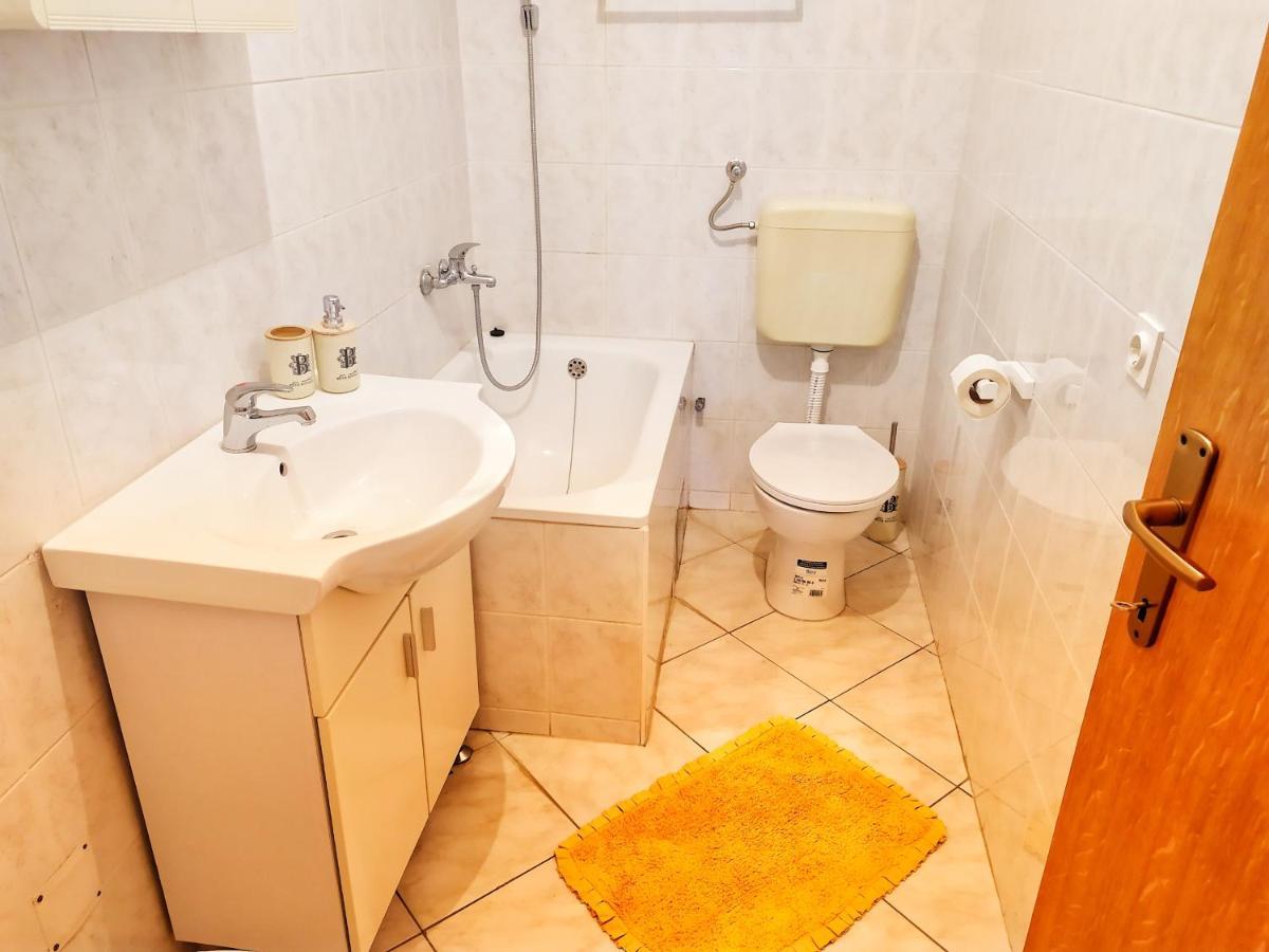 Cozy Apartments Danica Novalja With Terrace - First Floor Екстер'єр фото