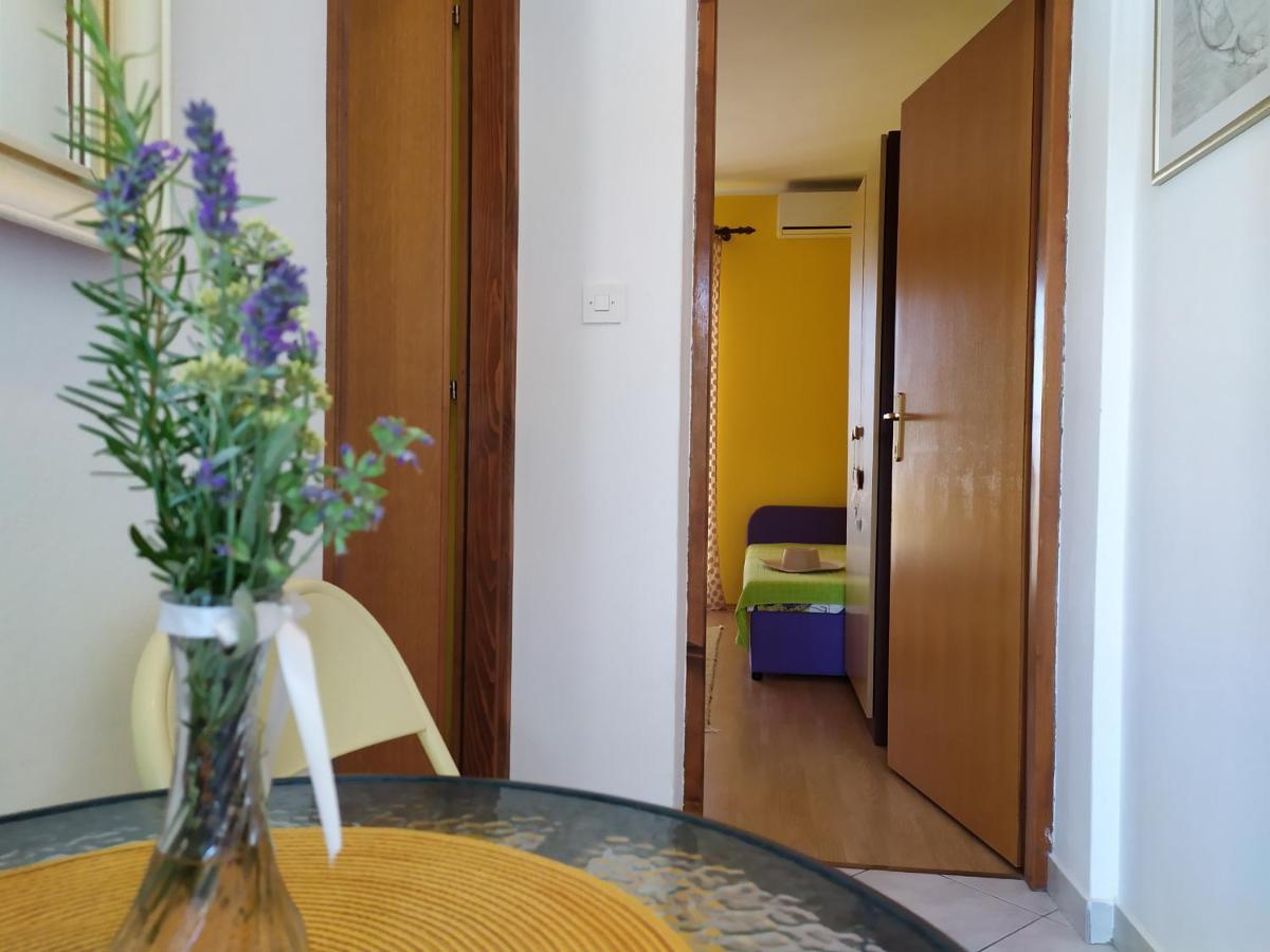 Cozy Apartments Danica Novalja With Terrace - First Floor Екстер'єр фото
