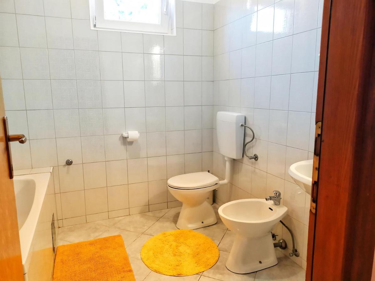 Cozy Apartments Danica Novalja With Terrace - First Floor Екстер'єр фото